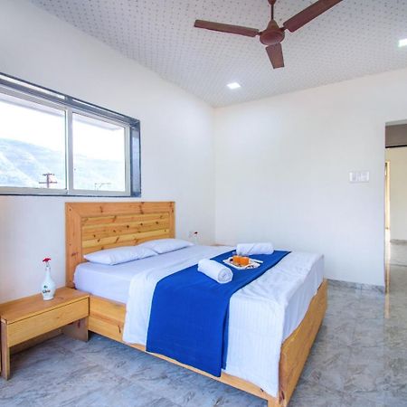 Empyrean Stay Ll 6Bhk Ll Royal Bramha Palace Ll Pvt Pool Ll Lonavala Esterno foto