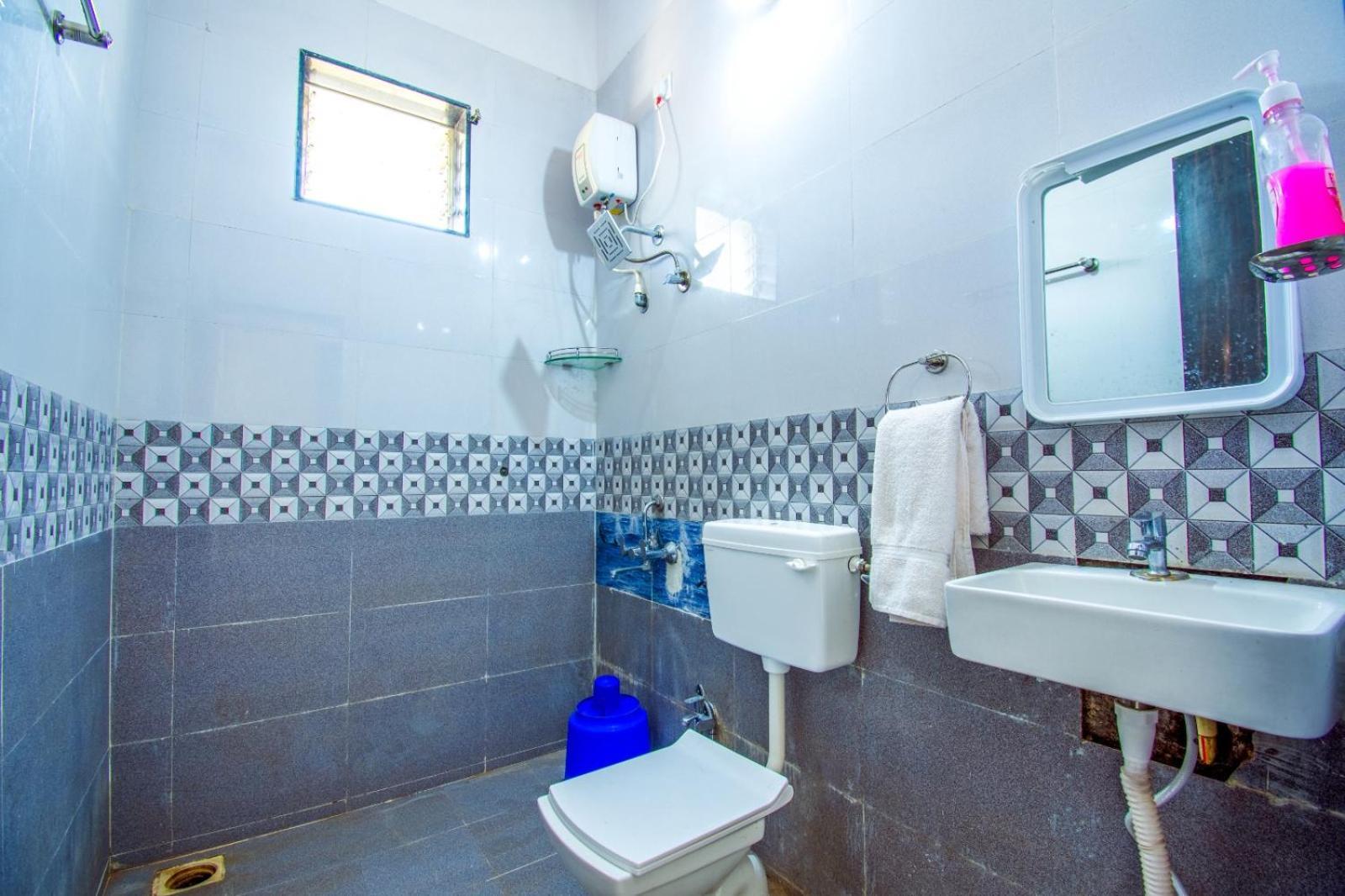 Empyrean Stay Ll 6Bhk Ll Royal Bramha Palace Ll Pvt Pool Ll Lonavala Esterno foto