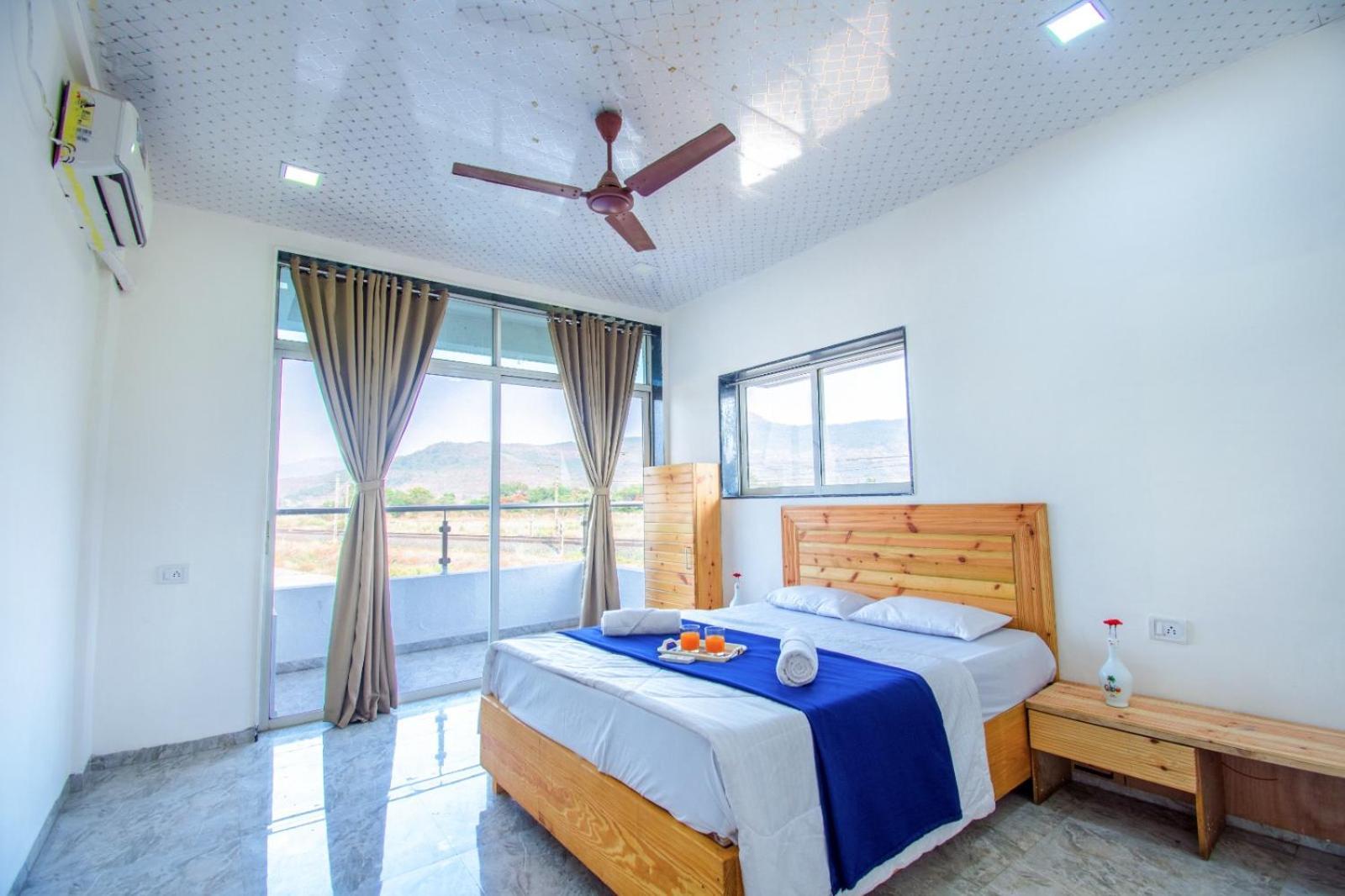 Empyrean Stay Ll 6Bhk Ll Royal Bramha Palace Ll Pvt Pool Ll Lonavala Esterno foto