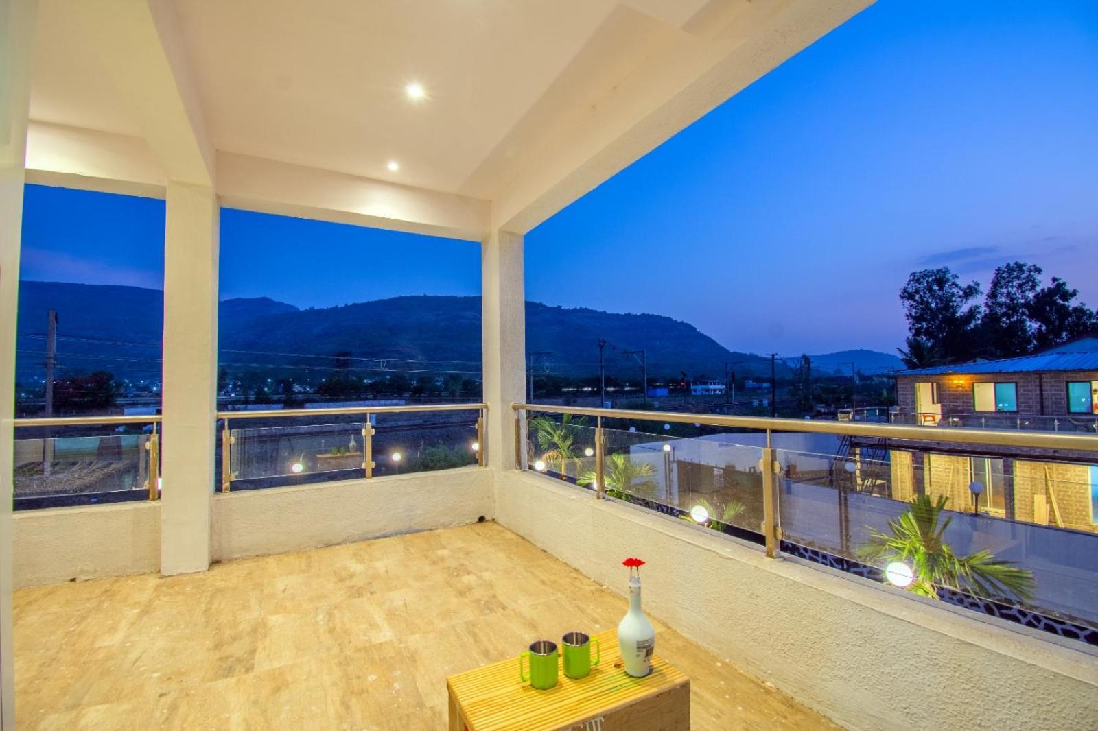 Empyrean Stay Ll 6Bhk Ll Royal Bramha Palace Ll Pvt Pool Ll Lonavala Esterno foto