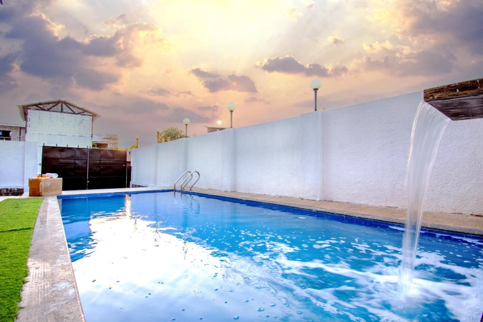 Empyrean Stay Ll 6Bhk Ll Royal Bramha Palace Ll Pvt Pool Ll Lonavala Esterno foto